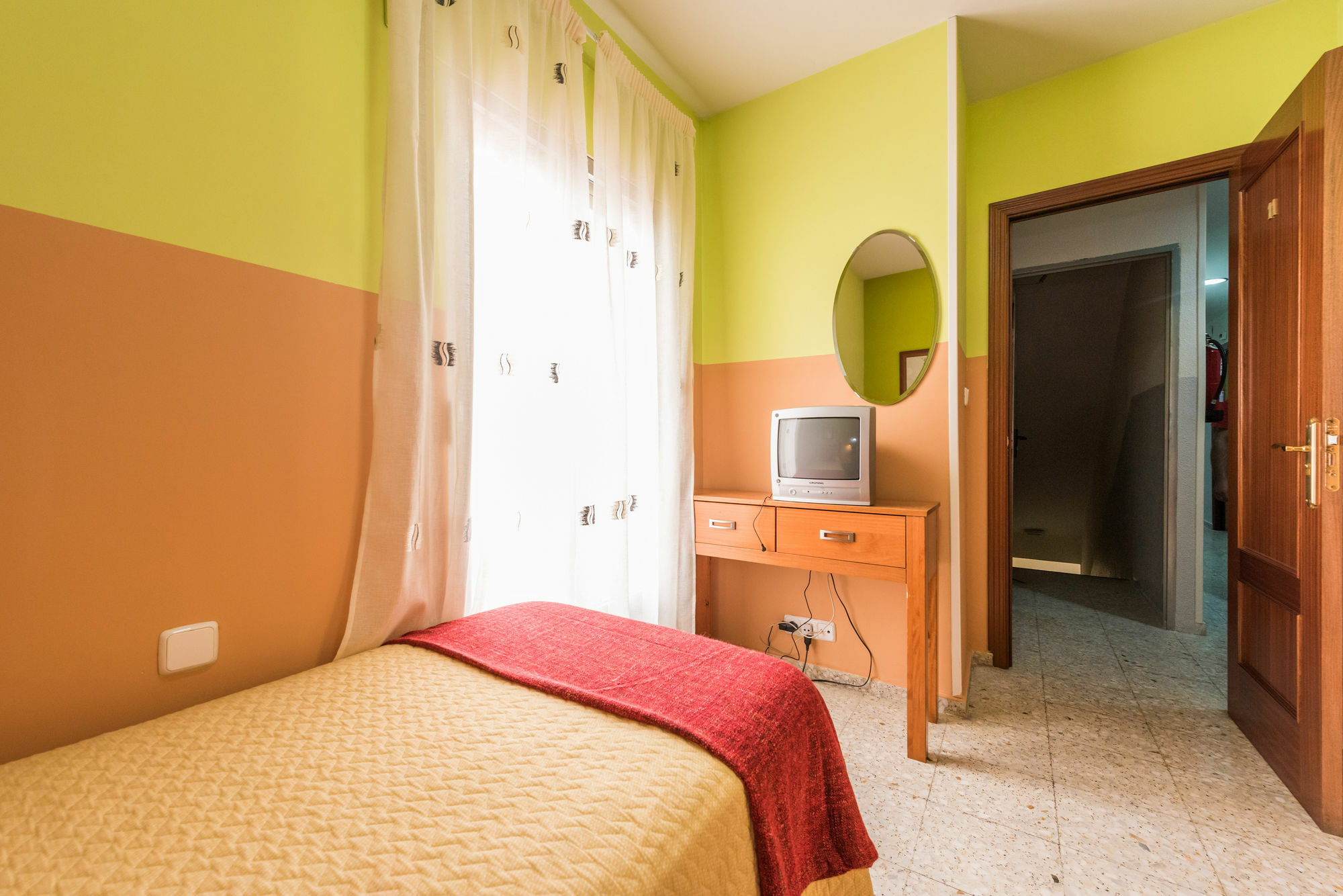 Hostal Arkanta Arganda Del Rey Eksteriør bilde