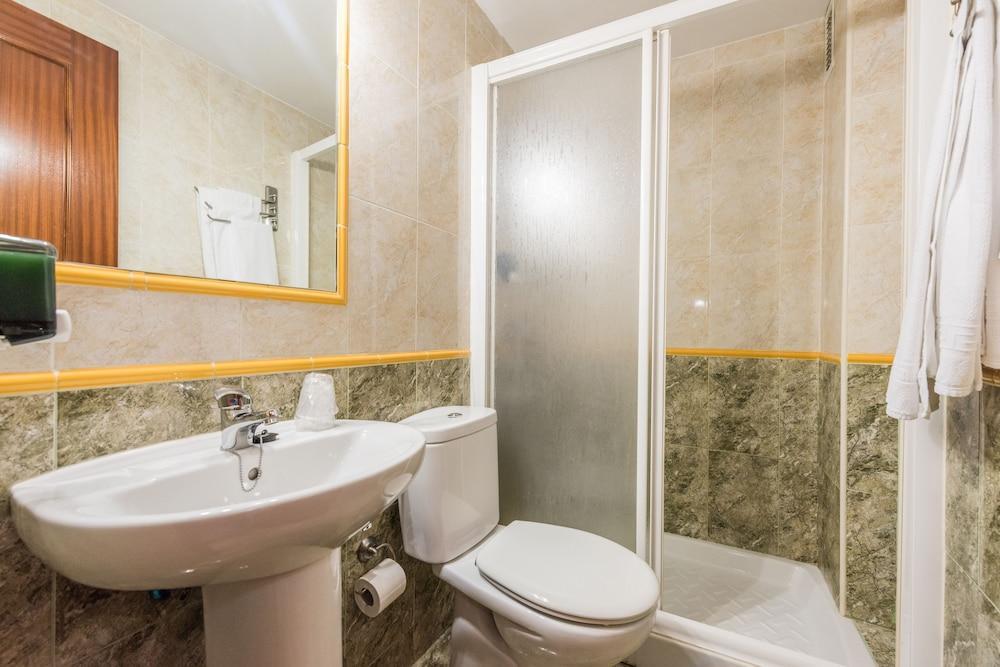 Hostal Arkanta Arganda Del Rey Eksteriør bilde